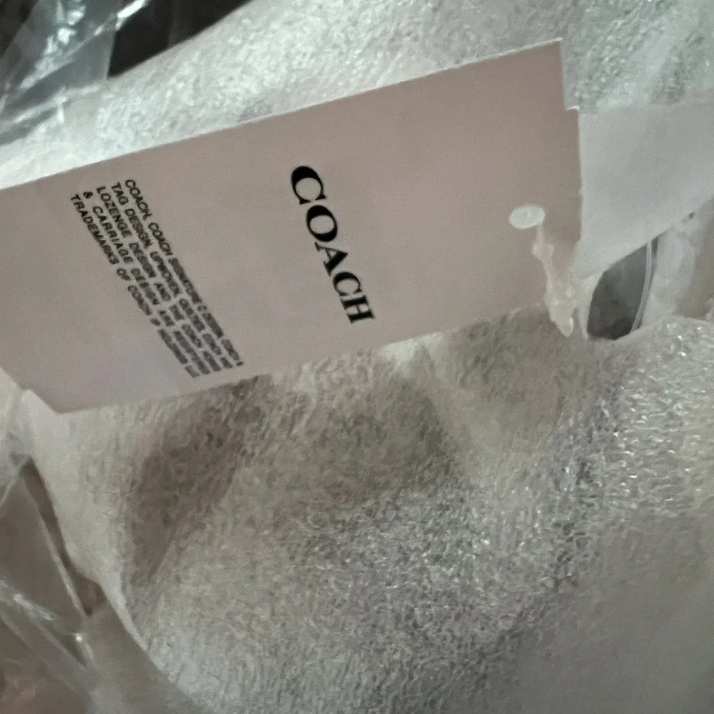Coach Meadow Shoulder Bag nwt in packaging - Picture 9 of 9